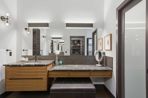 38 Sunrise Way, Priddis Greens, AB - Indoor Photo Showing Bathroom