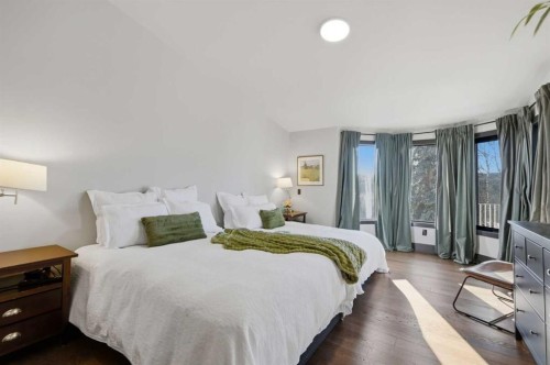 38 Sunrise Way, Priddis Greens, AB - Indoor Photo Showing Bedroom
