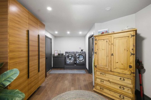 38 Sunrise Way, Priddis Greens, AB - Indoor Photo Showing Laundry Room