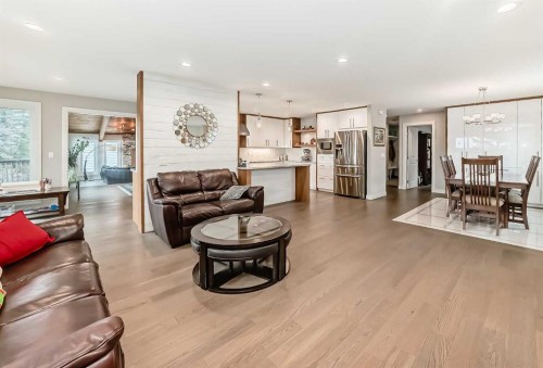56 Patterson Crescent Sw, Calgary, AB - Indoor Photo Showing Living Room