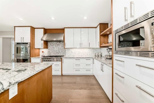56 Patterson Crescent Sw, Calgary, AB - Indoor Photo Showing Kitchen With Upgraded Kitchen