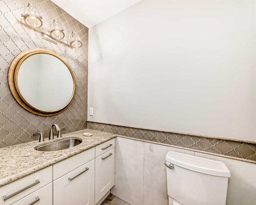 56 Patterson Crescent Sw, Calgary, AB - Indoor Photo Showing Bathroom