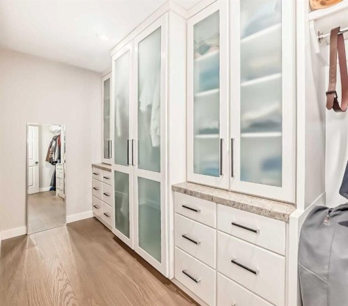 56 Patterson Crescent Sw, Calgary, AB - Indoor Photo Showing Other Room