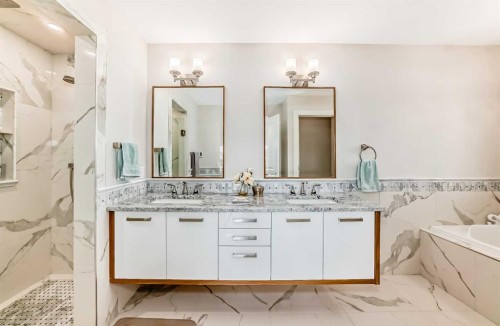 56 Patterson Crescent Sw, Calgary, AB - Indoor Photo Showing Bathroom