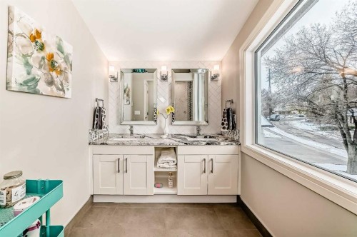 56 Patterson Crescent Sw, Calgary, AB - Indoor Photo Showing Bathroom