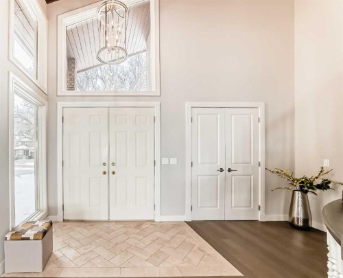 56 Patterson Crescent Sw, Calgary, AB - Indoor Photo Showing Other Room