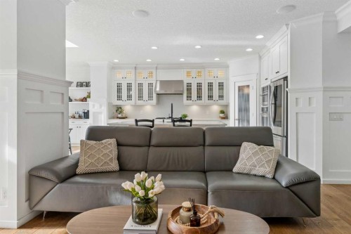 161 Mahogany Square Se, Calgary, AB - Indoor Photo Showing Living Room