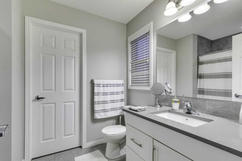 61 Cityscape View Ne, Calgary, AB - Indoor Photo Showing Bathroom