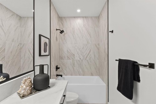 102 South Shore Road, Chestermere, AB - Indoor Photo Showing Bathroom