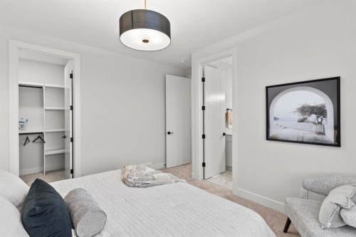 102 South Shore Road, Chestermere, AB - Indoor Photo Showing Bedroom