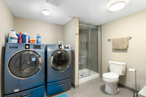 435 Arlington Drive Se, Calgary, AB - Indoor Photo Showing Laundry Room