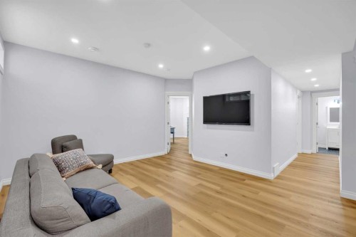 97 Strathridge Close Sw, Calgary, AB - Indoor