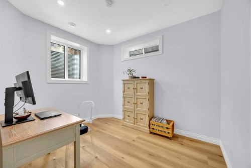 97 Strathridge Close Sw, Calgary, AB - Indoor