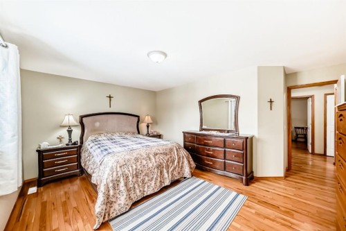 126 Strathmore Lakes Bend, Strathmore, AB - Indoor Photo Showing Bedroom