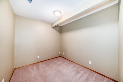 126 Strathmore Lakes Bend, Strathmore, AB - Indoor Photo Showing Other Room