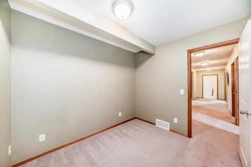 126 Strathmore Lakes Bend, Strathmore, AB - Indoor Photo Showing Other Room