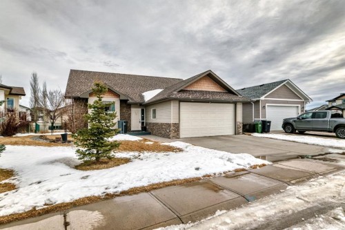 126 Strathmore Lakes Bend, Strathmore, AB - Outdoor With Facade