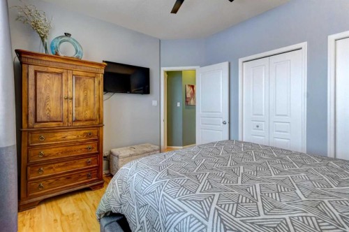 27 Elgin Drive Se, Calgary, AB - Indoor Photo Showing Bedroom