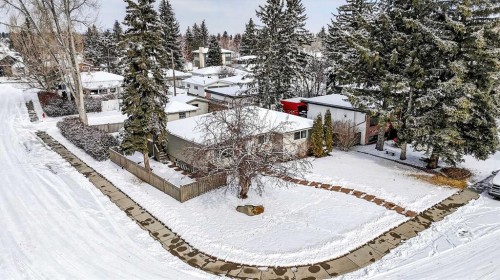 79 Hillary Crescent Sw, Calgary, AB - Outdoor