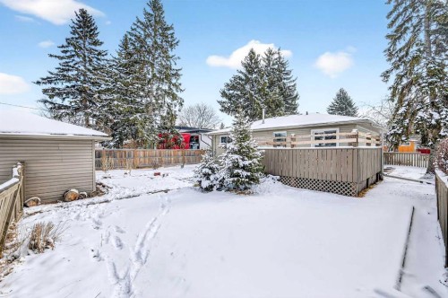 79 Hillary Crescent Sw, Calgary, AB - Outdoor