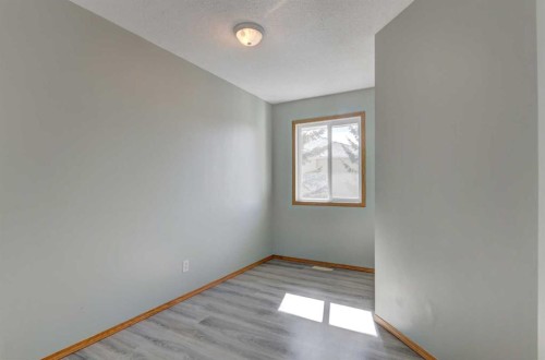 32-204 Strathaven Drive, Strathmore, AB - Indoor Photo Showing Other Room