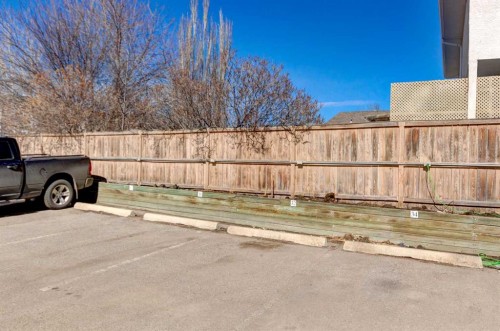 32-204 Strathaven Drive, Strathmore, AB - Outdoor