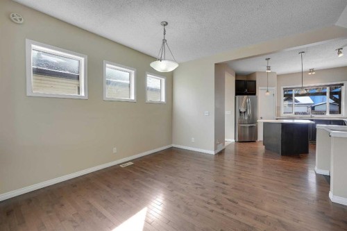 1833 New Brighton Drive Sw, Calgary, AB - Indoor Photo Showing Kitchen
