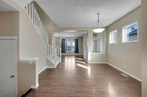 1833 New Brighton Drive Sw, Calgary, AB - Indoor Photo Showing Other Room