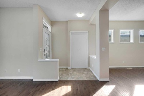 1833 New Brighton Drive Sw, Calgary, AB - Indoor Photo Showing Other Room