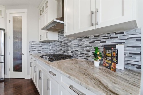 1469 Aldrich Place, Carstairs, AB - Indoor Photo Showing Kitchen With Upgraded Kitchen