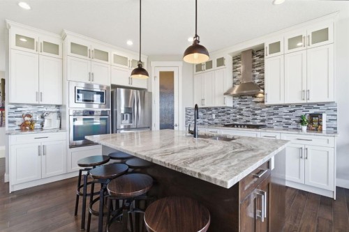 1469 Aldrich Place, Carstairs, AB - Indoor Photo Showing Kitchen With Upgraded Kitchen
