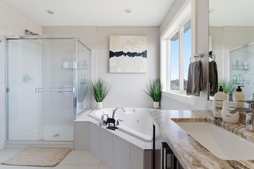 1469 Aldrich Place, Carstairs, AB - Indoor Photo Showing Bathroom