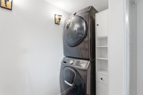 1469 Aldrich Place, Carstairs, AB - Indoor Photo Showing Laundry Room