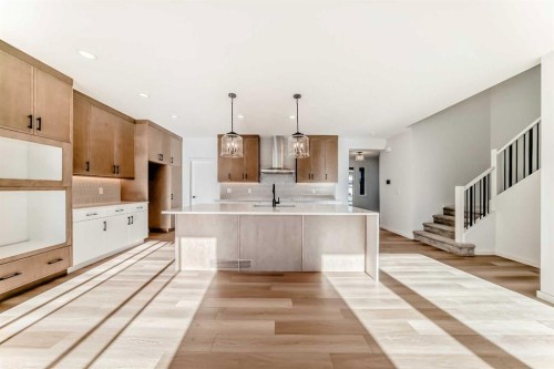 67 Creekside Path Sw, Calgary, AB - Indoor Photo Showing Kitchen