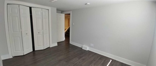 9836 Elbow Drive Sw, Calgary, AB - Indoor Photo Showing Other Room