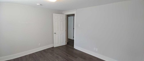 9836 Elbow Drive Sw, Calgary, AB - Indoor Photo Showing Other Room