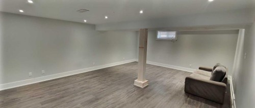 9836 Elbow Drive Sw, Calgary, AB - Indoor Photo Showing Other Room