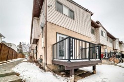 13-4531 7 Avenue SE Calgary, AB T2A 5E4