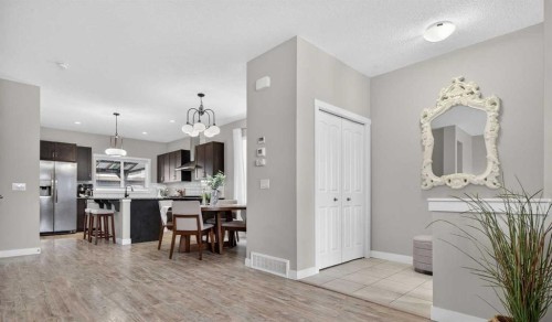 67 Wolf Willow Boulevard Se, Calgary, AB - Indoor