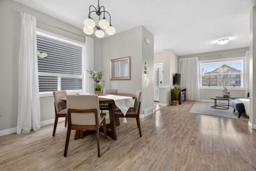 67 Wolf Willow Boulevard Se, Calgary, AB - Indoor Photo Showing Dining Room