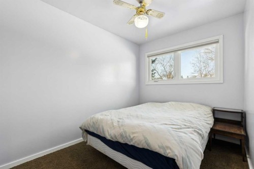 2526 Sable Drive, Calgary, AB - Indoor Photo Showing Bedroom