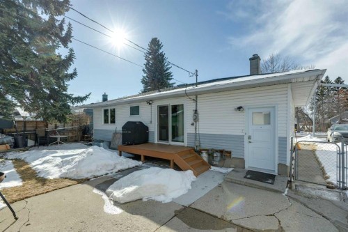 2526 Sable Drive, Calgary, AB - Outdoor