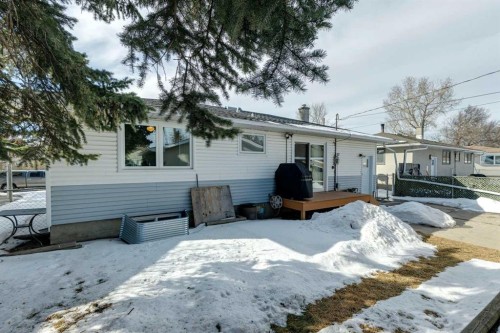 2526 Sable Drive, Calgary, AB - Outdoor
