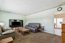 2526 Sable Drive, Calgary, AB  - Indoor Photo Showing Living Room 