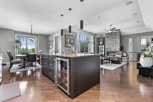 22 Wendham Place Sw, Calgary, AB - Indoor Photo Showing Kitchen With Upgraded Kitchen