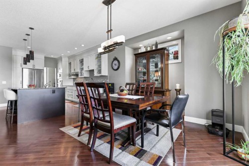 22 Wendham Place Sw, Calgary, AB - Indoor Photo Showing Dining Room