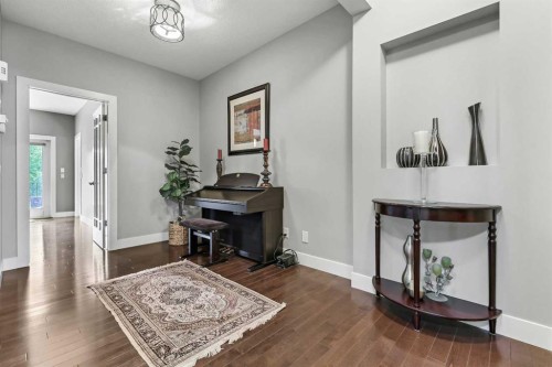 22 Wendham Place Sw, Calgary, AB - Indoor Photo Showing Other Room