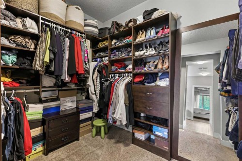 22 Wendham Place Sw, Calgary, AB - Indoor With Storage