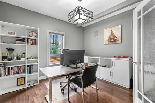 22 Wendham Place Sw, Calgary, AB - Indoor Photo Showing Office