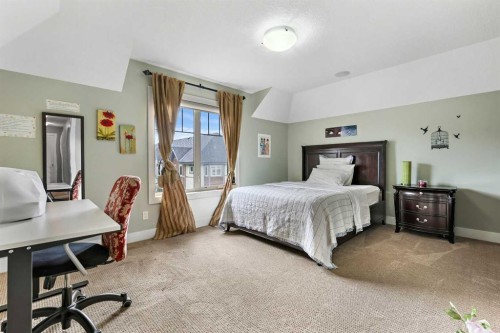 22 Wendham Place Sw, Calgary, AB - Indoor Photo Showing Bedroom